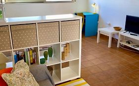 The Summer Treat Shared Apartment Compartido